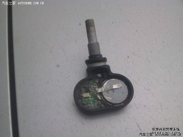 內(nèi)置胎壓監(jiān)測(cè)換電池