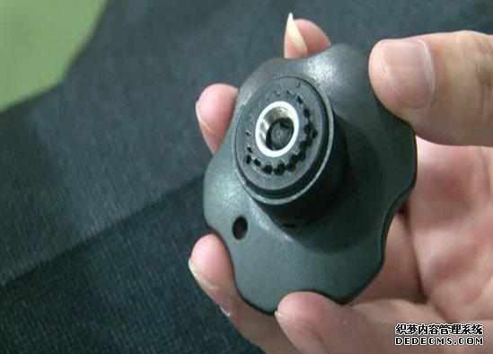 胎壓監(jiān)測(cè)更換電池