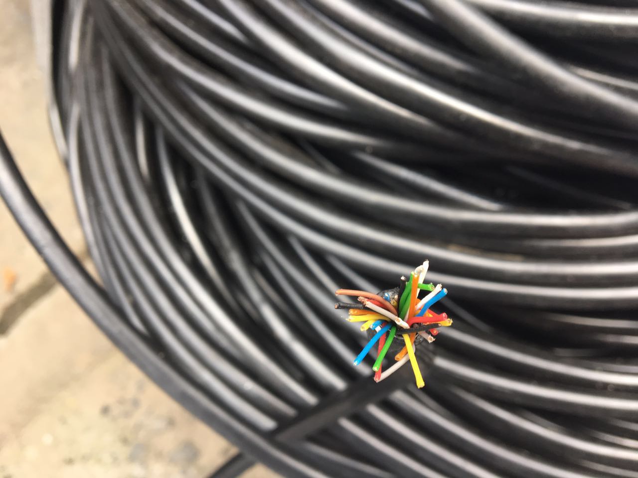 同軸電纜