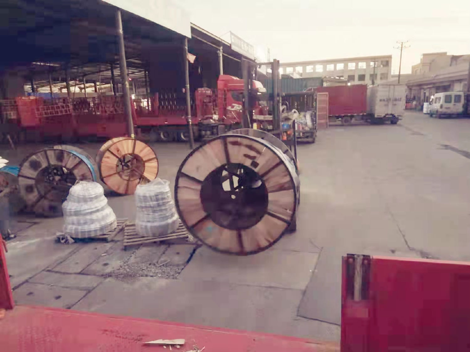 YJV電纜卸貨