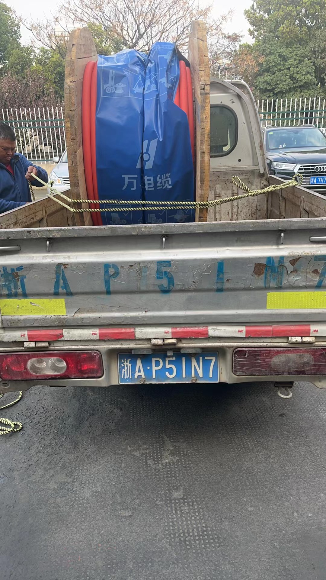 總有客戶疑惑，銅電纜超負荷發(fā)熱了怎么解決？
